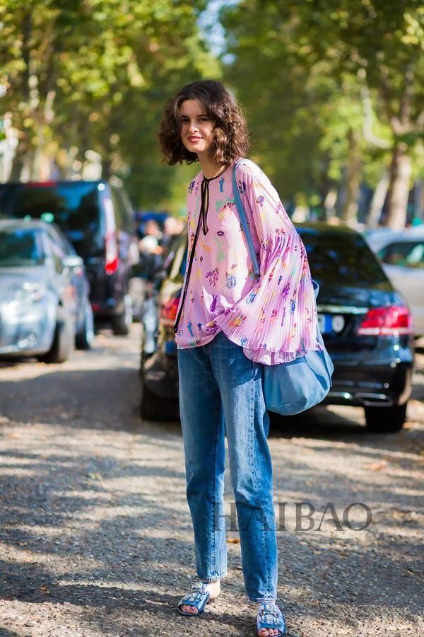 提问| 怎么穿粉色才能摆脱乡土感?她们教你穿出强大气场!