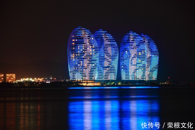 因大海到三亚，爱上大海