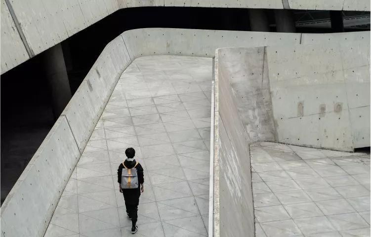 福利!背包界的变形金刚，一个潮包，解决万能需求 | 玩物