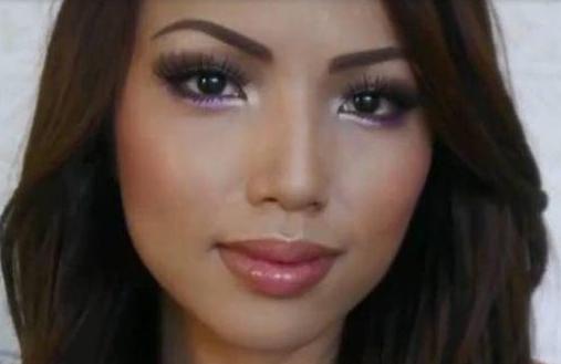 90后女大学生因长的丑没有朋友, 化完妆, 整个校园男生都骚动了