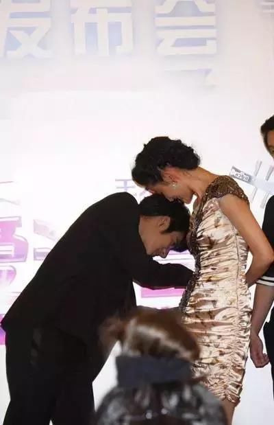 王力宏多管闲事，把刘亦菲都整尴尬了，人家能开心吗？