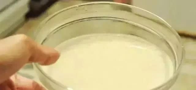 【 皮肤】一周斑点消失无踪，牙膏加它睡前涂抹脸部