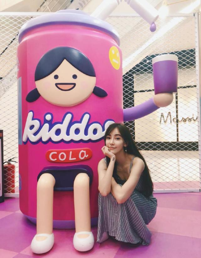 欧豪被曝劈腿！深夜与一女子出现街头，她还删除了情侣鞋照片！