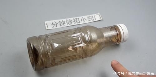 【让我们一起】瓶盖上戳2个洞插根筷子,这个作用太牛了,学会一年能省好几百