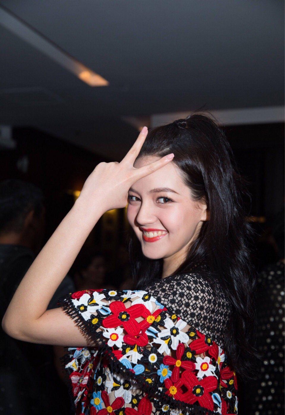 九月新开始，各位准备好开学女神装了?李诗颖发型给力