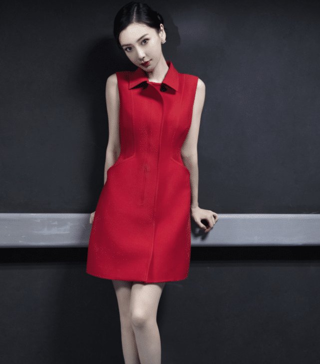 【 杨颖】台上穿长靴的腿细成电棍, 谁看了不嫉妒，黄晓明怕是管不住杨颖了?