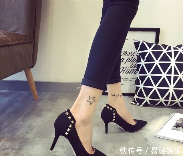  [丝网]喜欢新鲜事物，牛仔布、透明丝网、亮片高跟鞋才能凸显水瓶女个性