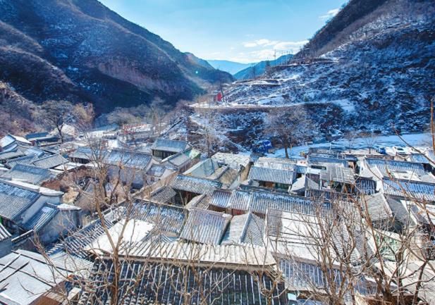 北京郊区村庄，房子都是明清四合院，连村名也没几人会读