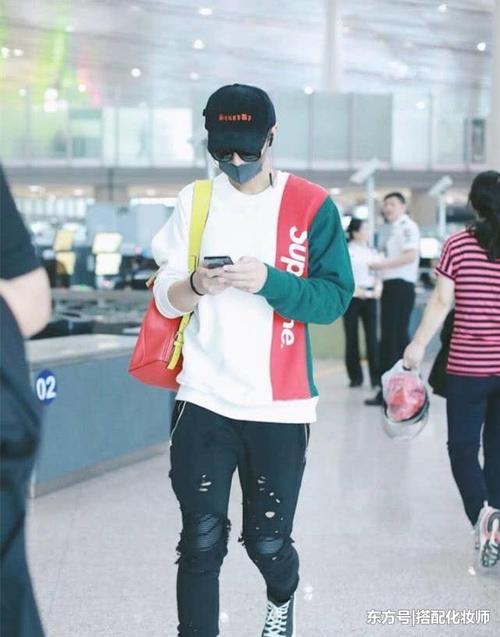 黄子韬现身，穿了身这样的衣服，真是不怕热！