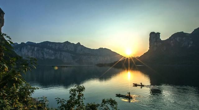 今年夏天，贵州突如其来地火了!