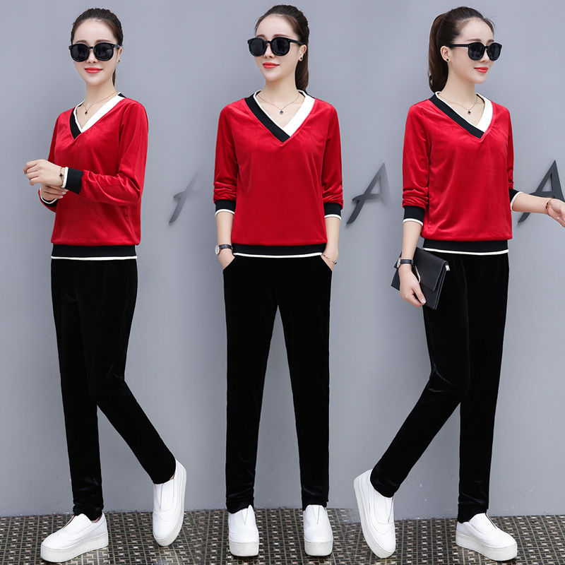 今年流行金丝绒运动卫衣，保暖还很洋气，穿上很好看