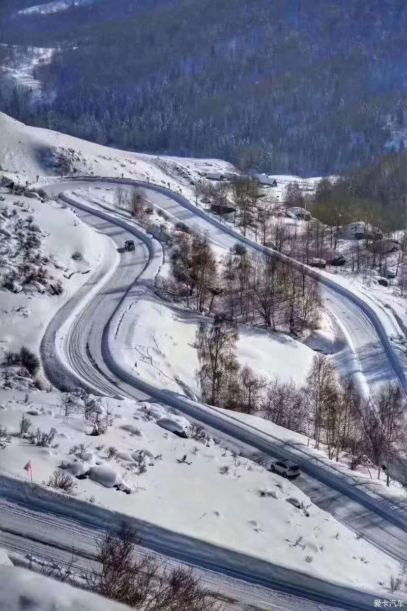 山上已经下雪了