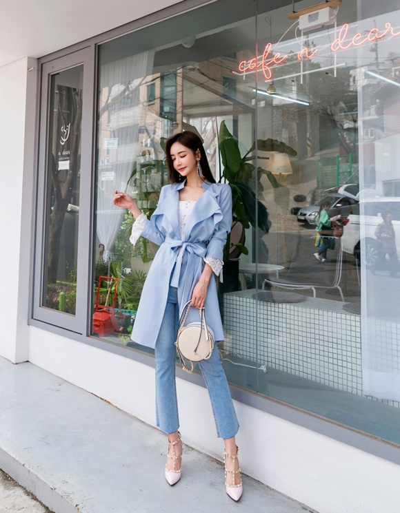 女神孙允珠，蓝堇暖风海盐清新飘逸百褶衫