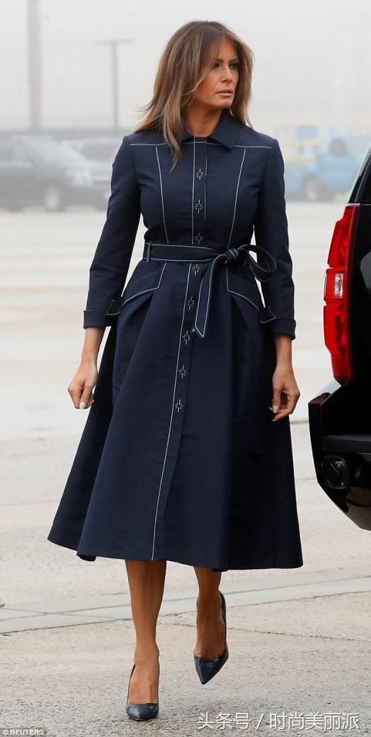 梅拉尼娅穿海军蓝陪川普纪念911，奥巴马妻子却这样穿!差距太大