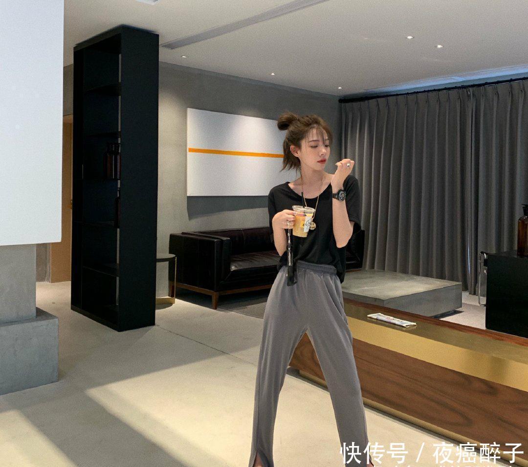  『博主』美到了极致！时尚博主展示显甜又显性感的穿搭，减龄还有高级感