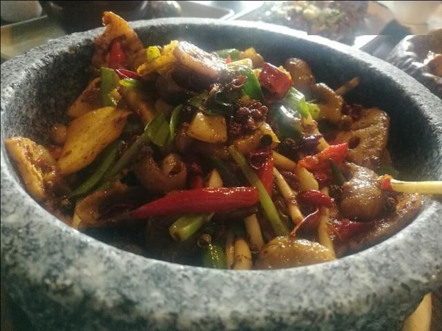  「隐秘」清清南明河，萋萋芳杜洲，隐秘300年的贵州味道！