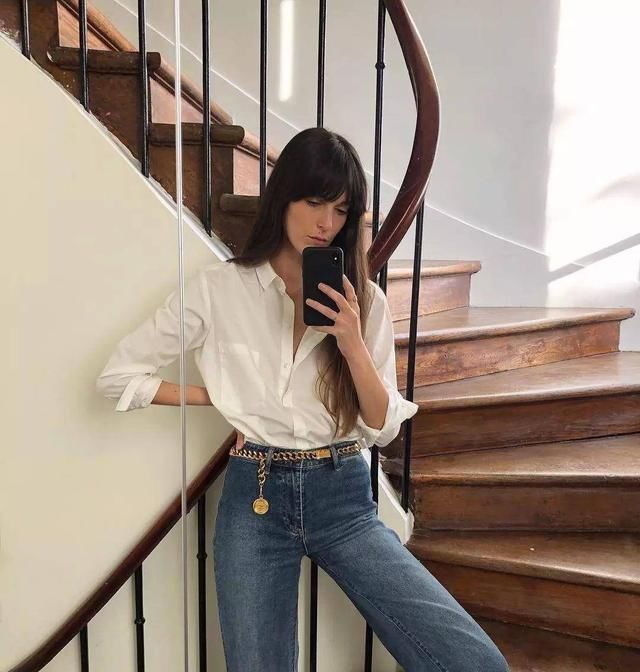  ?仔裤look：建议看看这几款春夏季女装,不俗不媚,女人味尽显,适合70后穿