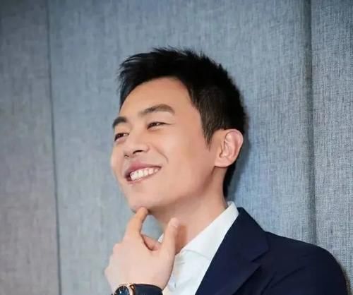  『漂亮』朱亚文沈佳妮，这波恩爱，秀得“漂亮”！