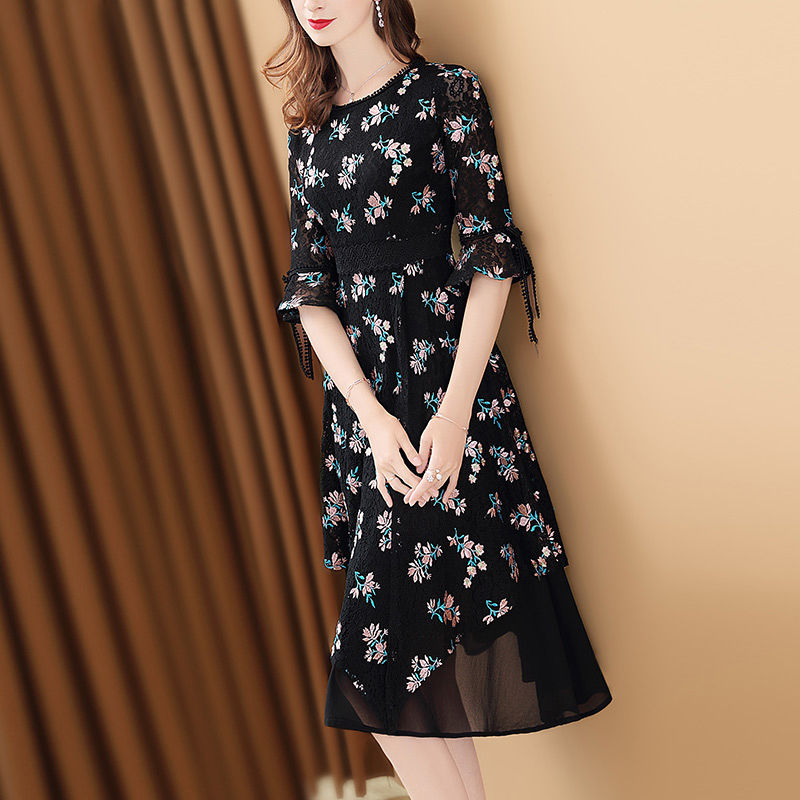 欧货裙昨天上新了，虽然小贵，却洋气时尚，让你气质优雅女神范