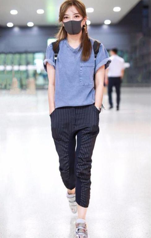 没有赵薇的身材就别穿条纹裤了，像马苏一样穿成买家秀就尴尬了！