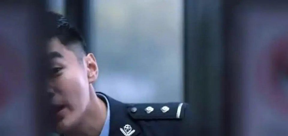  『独自』《重生》男二逆袭男一？秦驰连躺五集，路铭嘉独自破案抢尽风头