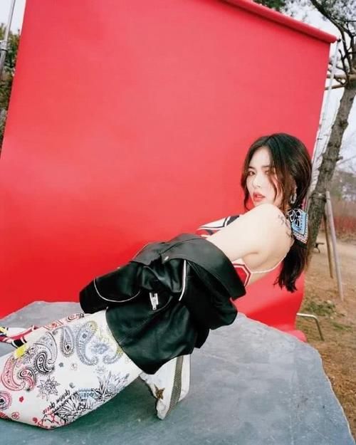  『胖子』泫雅终于有了一次“胖子穿搭”！120斤也可以学，穿着舒服显瘦