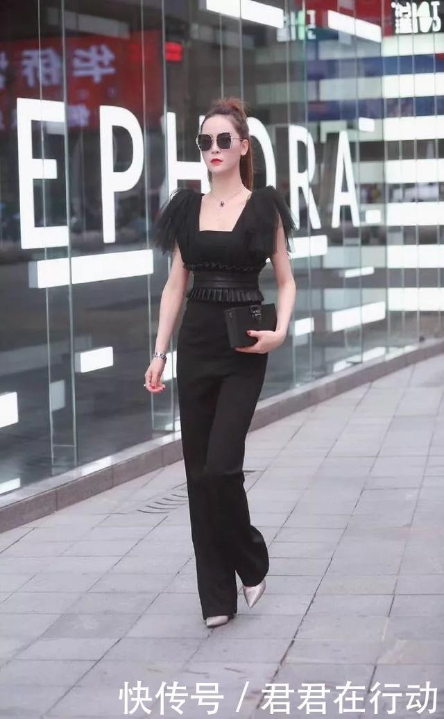  #得不到#街拍穿搭得不到安全感，所以我把自由还给你