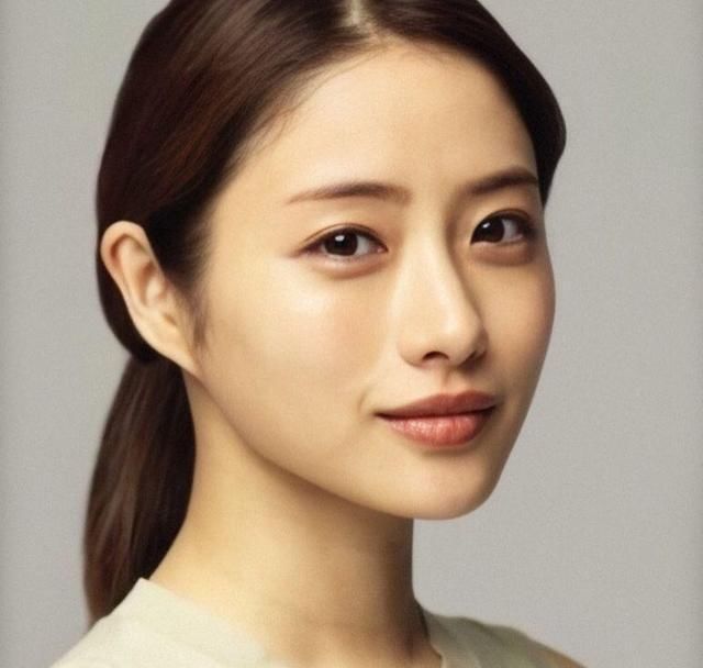  「石原里美」换换新发型改改运气，长发还是短发好？从明星们的发型找些灵感