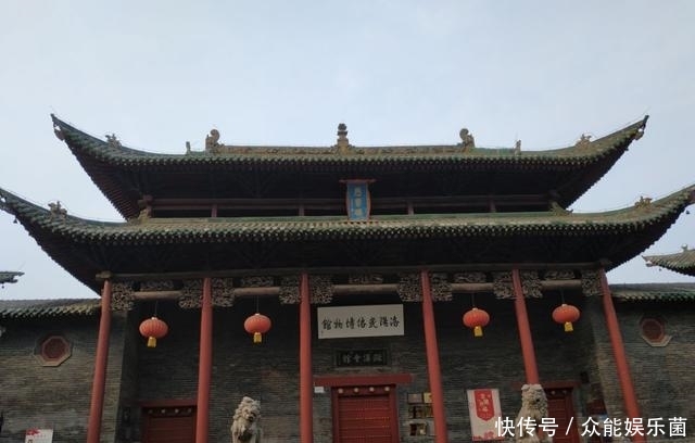 从不声张的洛阳民俗博物馆大门