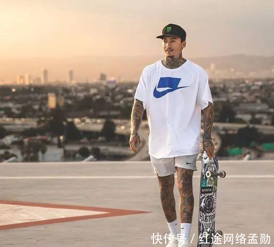  『运动鞋』还是不能接受白色袜子？用来搭配运动鞋，造型潮流范十足