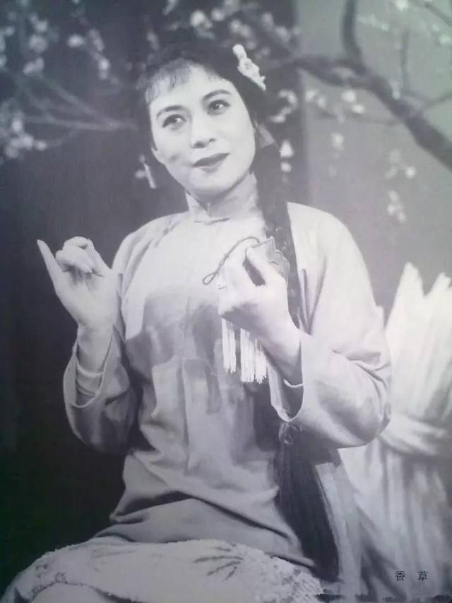 《小白玉霜：死前说了一句令人心痛的话，一代巨星含恨陨落》