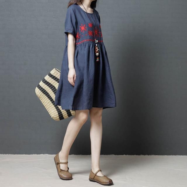 四五十岁的女人别乱穿，今年最流行的连衣裙，美得让你尖叫