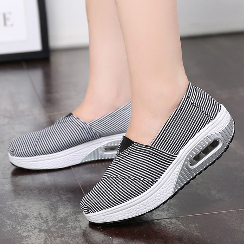 三伏天，35+女人要常穿这些透气干爽的单鞋，尽显纤细脚裸美