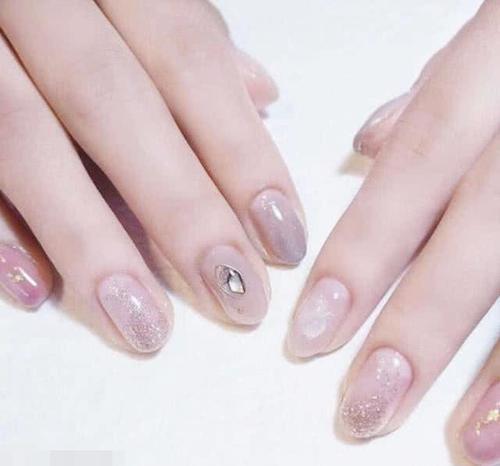 秋冬适合小黑手的美甲,温柔又有气质,网友:手怎么可以这么好看