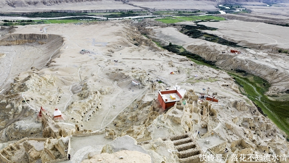 阿里的古格王朝，300年前一夜神秘消失，为什么史书里没有记载