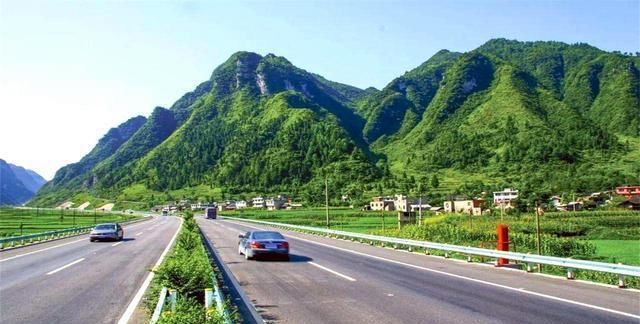 湖北境内有一县城，去趟省会武汉需要8个小时，知道是哪里吗？