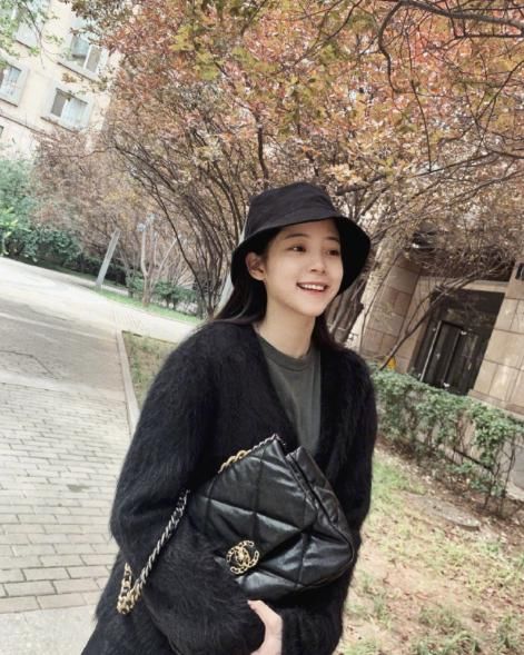 以说是非常:这份选包包秘籍攻略不要太全了?很多小仙女看一遍就选对,不错!