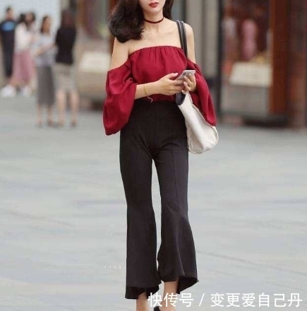 个性:牛仔热裤+蕾丝长靴,个性搭配,展露具有高级感的魅力