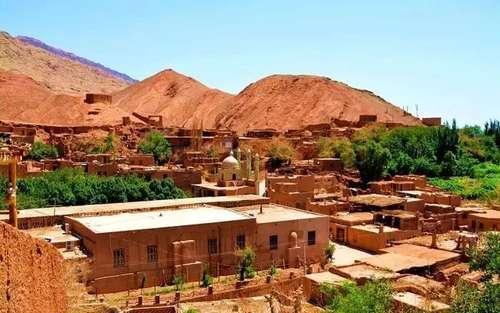 新疆捡石头最美季节又到了，教你在16个不同的地方捡石头！