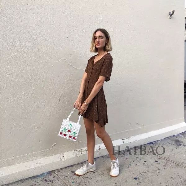 省钱| 还买什么奢侈品!奶奶辈的包包现在拎起来超时髦!