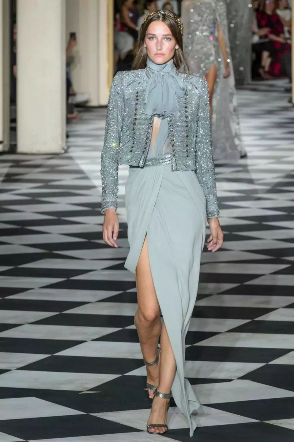 全球最顶级的高定时装周，汇集了世上所有女生的梦想!!