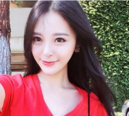 “仙女烫”已过时！现在流行“半圈烫”，秒变初恋脸！