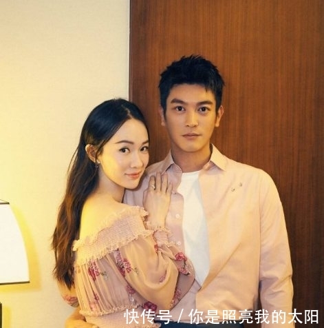 #动作#杜江和嗯哼也太有心了,妻子团都被感动哭了,却被嗯哼这个动作弄笑