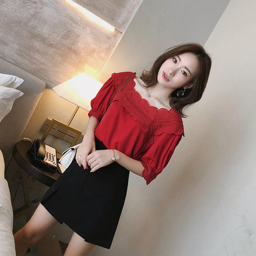 简约耐看的淑女范上衣,穿上它轻松变身温柔小姐姐哦!