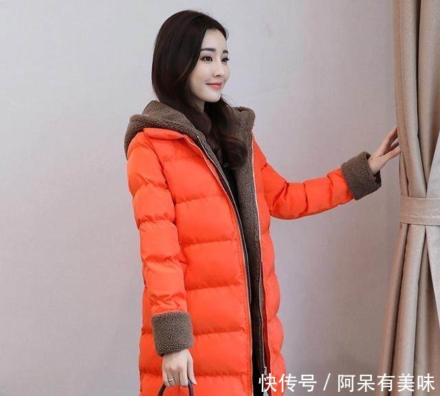  #时髦#年底羽绒服大促！原价一千多，现价仅一百，时髦又保暖，抢疯了