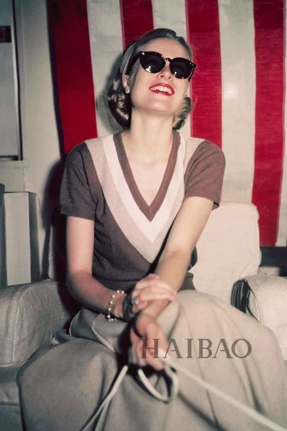 惊讶| 外国皇室不流行宫斗，王妃们比的是这些细节谁更时尚!