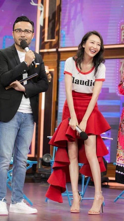 王鸥杨幂暗地较量明着撕逼，网友：未婚和少妇就是不一样！杨幂碾