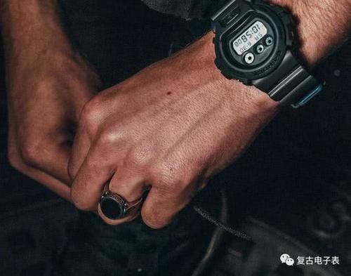  内面表带：CASIO复古风DW6900LU——G-SHOCK35周年纪念版