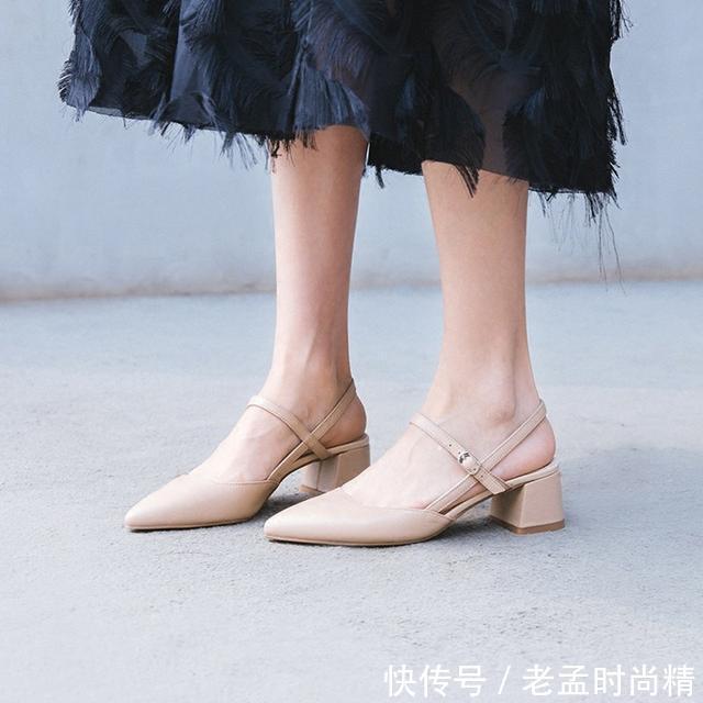性感:性感多姿的高跟鞋,展现出女性的优雅