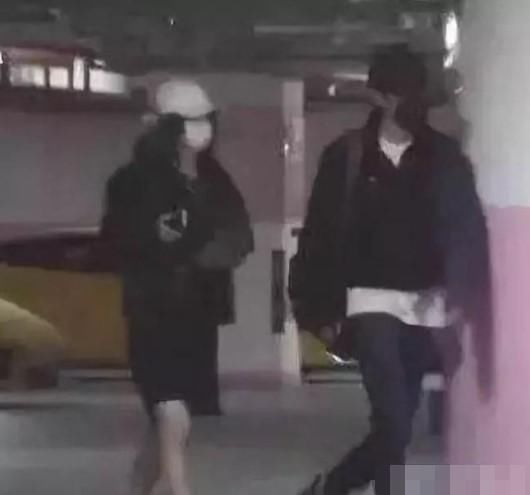 狗仔卓伟曝料赵丽颖已怀孕，只是未满三月不可说，网友:是他的?